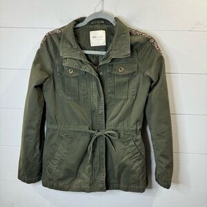 Altar'd State Women's Green Animal Print Trim Full Zip Utility Jacket Size XS